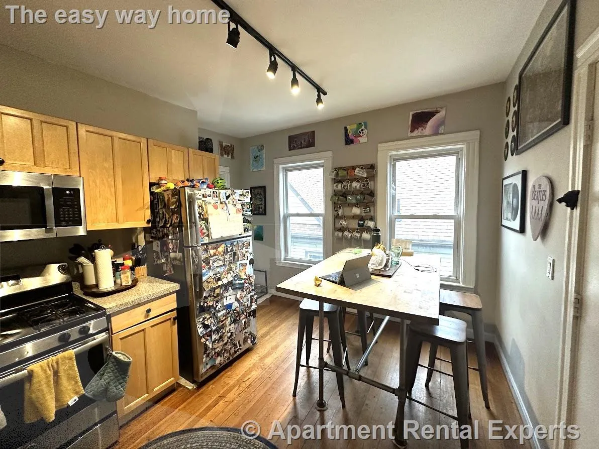 4 bed, 2 bath apartment for rent at 9 Medford St Unit 3, Tufts — photo 1 of 14