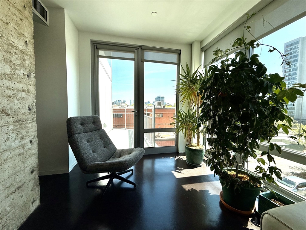 2 bed, 2 bath apartment for rent at 9 Medford St Unit 314, Brickbottom-Inner Belt — photo 9 of 32