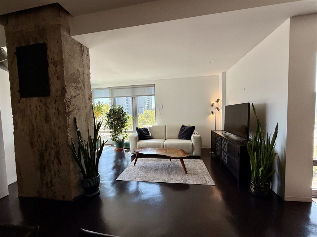 2 bed, 2 bath apartment for rent at 9 Medford St Unit 314, Brickbottom-Inner Belt — photo 5 of 32