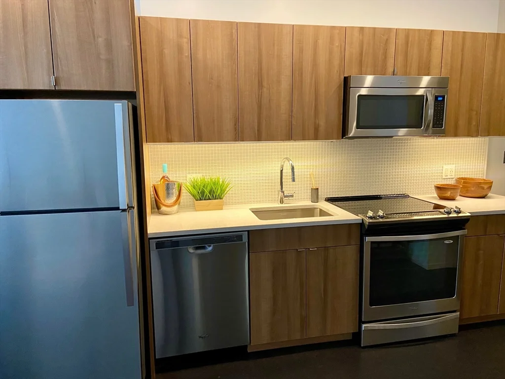 1 bed, 1 bath apartment for rent at 9 Medford Unit 513, Somerville — photo 3 of 38