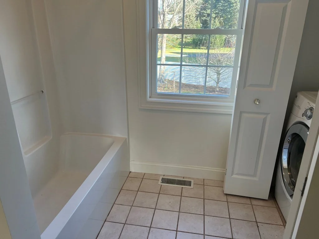4 bed, 2 bath apartment for rent at 9 Meeting House Cir, Bedford — photo 19 of 25