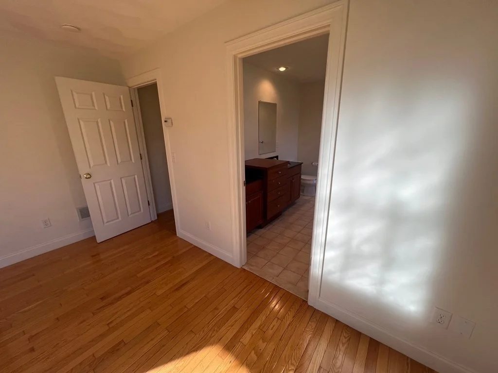 4 bed, 2 bath apartment for rent at 9 Meeting House Cir, Bedford — photo 11 of 25