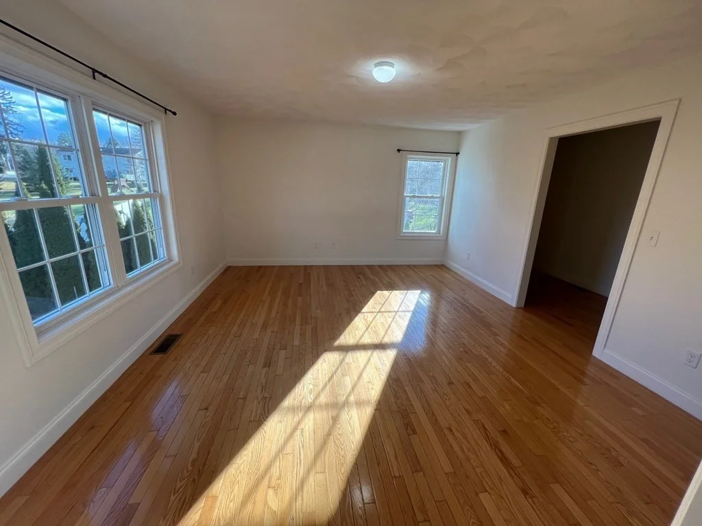 4 bed, 2 bath apartment for rent at 9 Meeting House Cir, Bedford — photo 12 of 25
