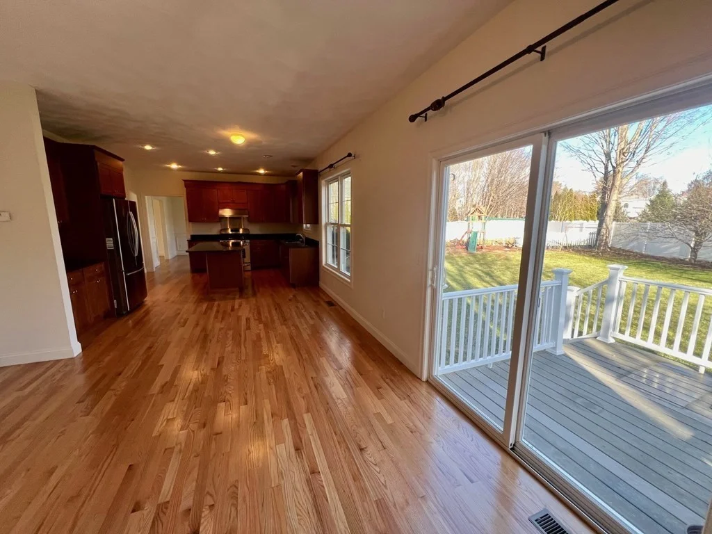 4 bed, 2 bath apartment for rent at 9 Meeting House Cir, Bedford — photo 4 of 25