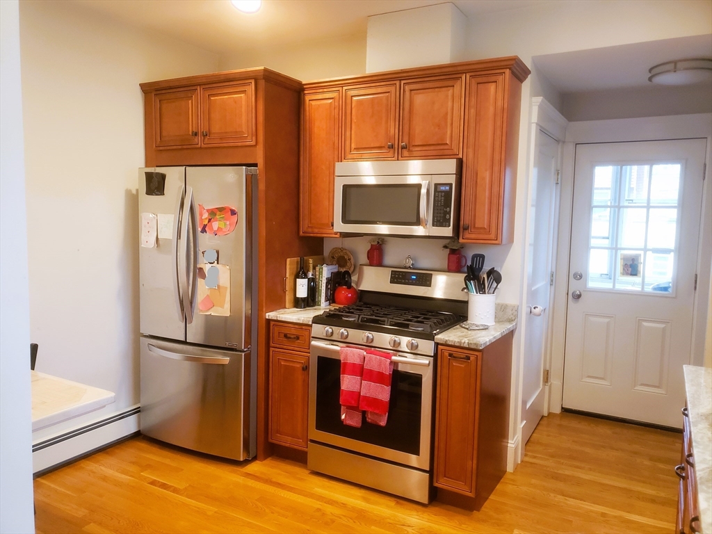 2 bed, 1 bath apartment for rent at 9 Menotomy Rd Unit 1, Arlington — photo 9 of 32