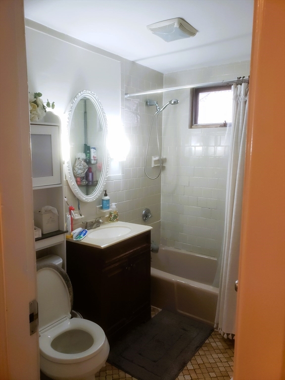 2 bed, 1 bath apartment for rent at 9 Menotomy Rd Unit 1, Arlington — photo 11 of 32