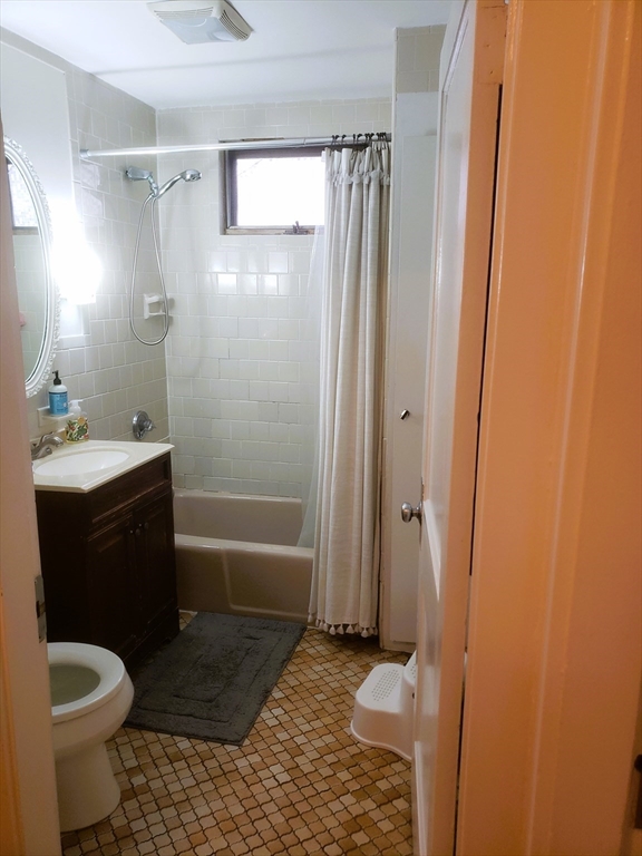 2 bed, 1 bath apartment for rent at 9 Menotomy Rd Unit 1, Arlington — photo 12 of 32