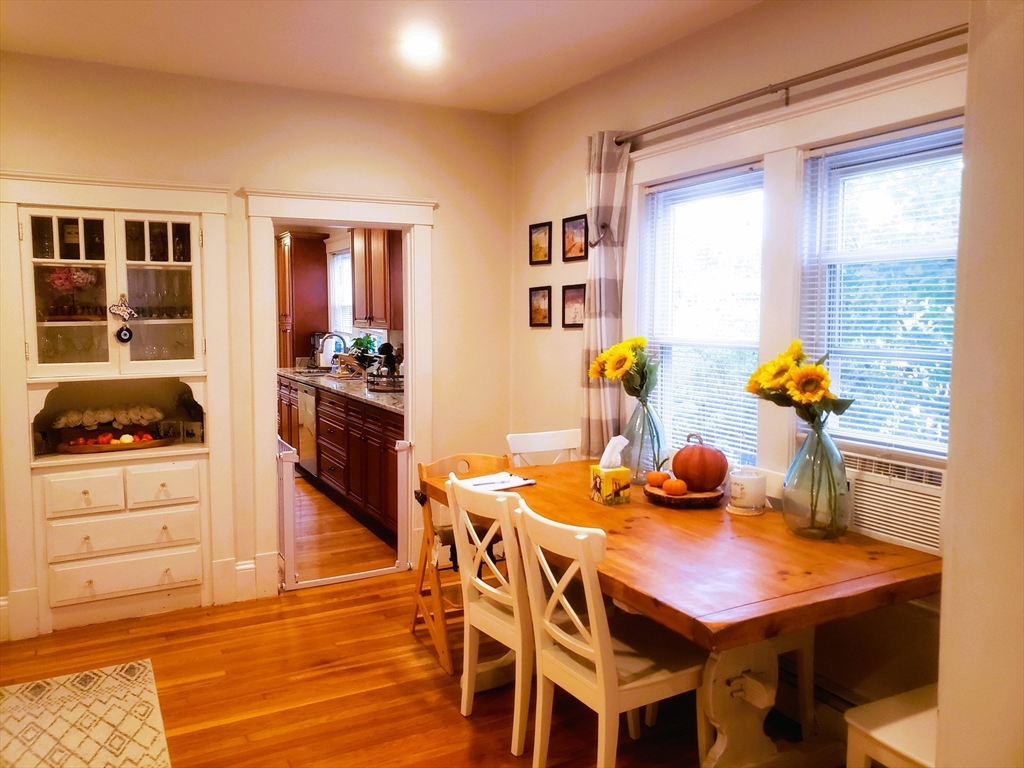 2 bed, 1 bath apartment for rent at 9 Menotomy Rd Unit 1, Arlington — photo 5 of 32
