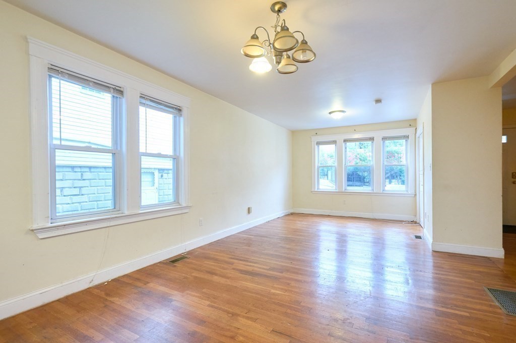 4 bed, 2 bath apartment for rent at 9 Mission St Unit 1, Mission Hill