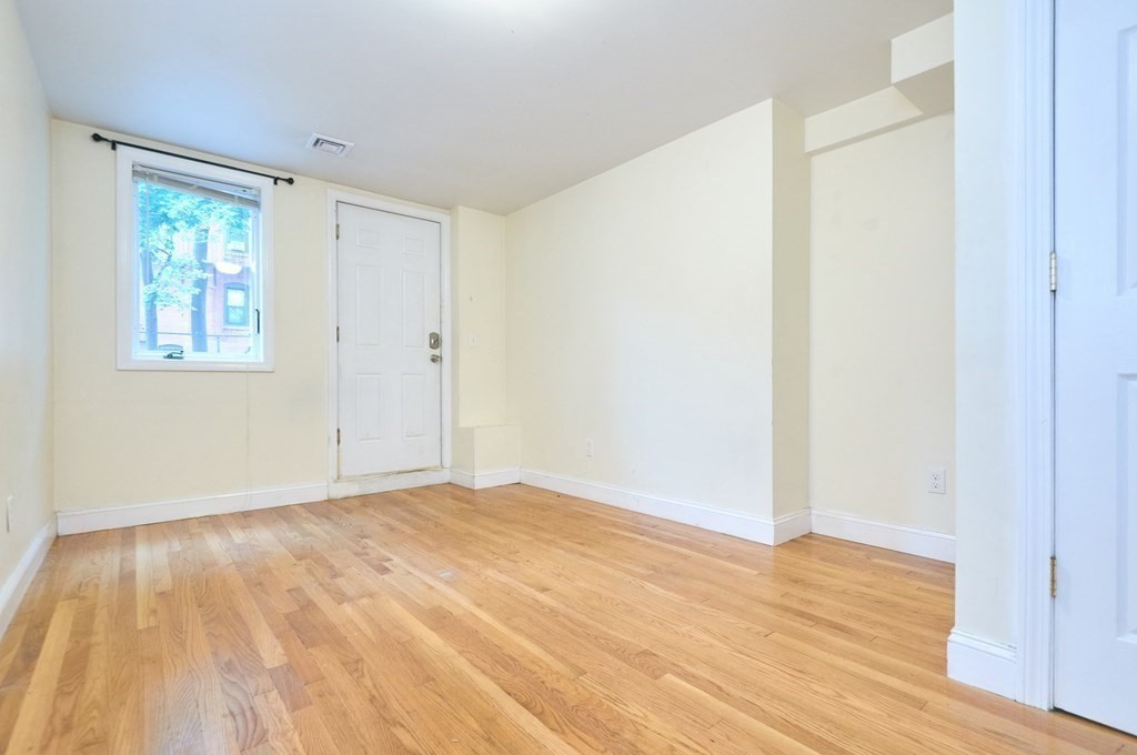 4 bed, 2 bath apartment for rent at 9 Mission St Unit 1, Mission Hill — photo 17 of 24