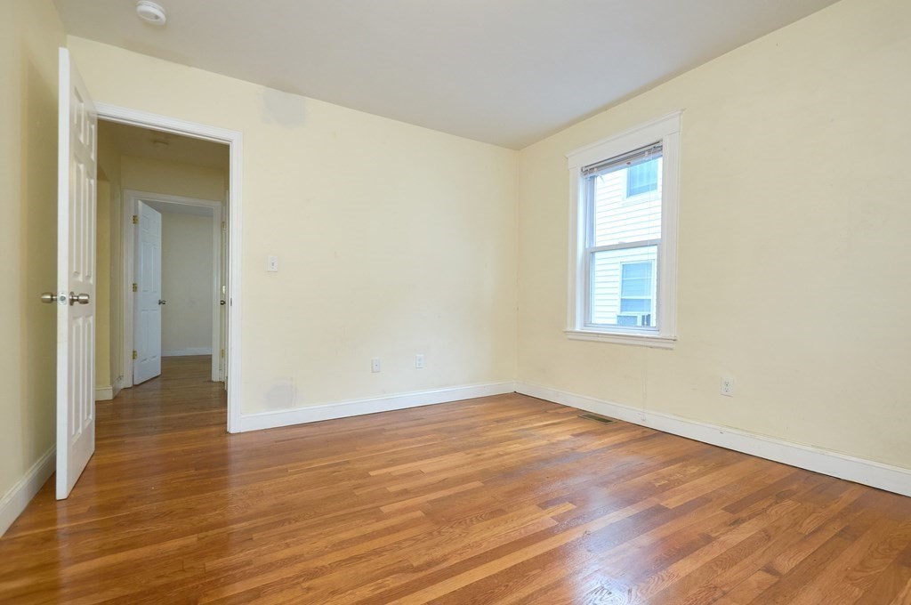4 bed, 2 bath apartment for rent at 9 Mission St Unit 1, Mission Hill — photo 8 of 24