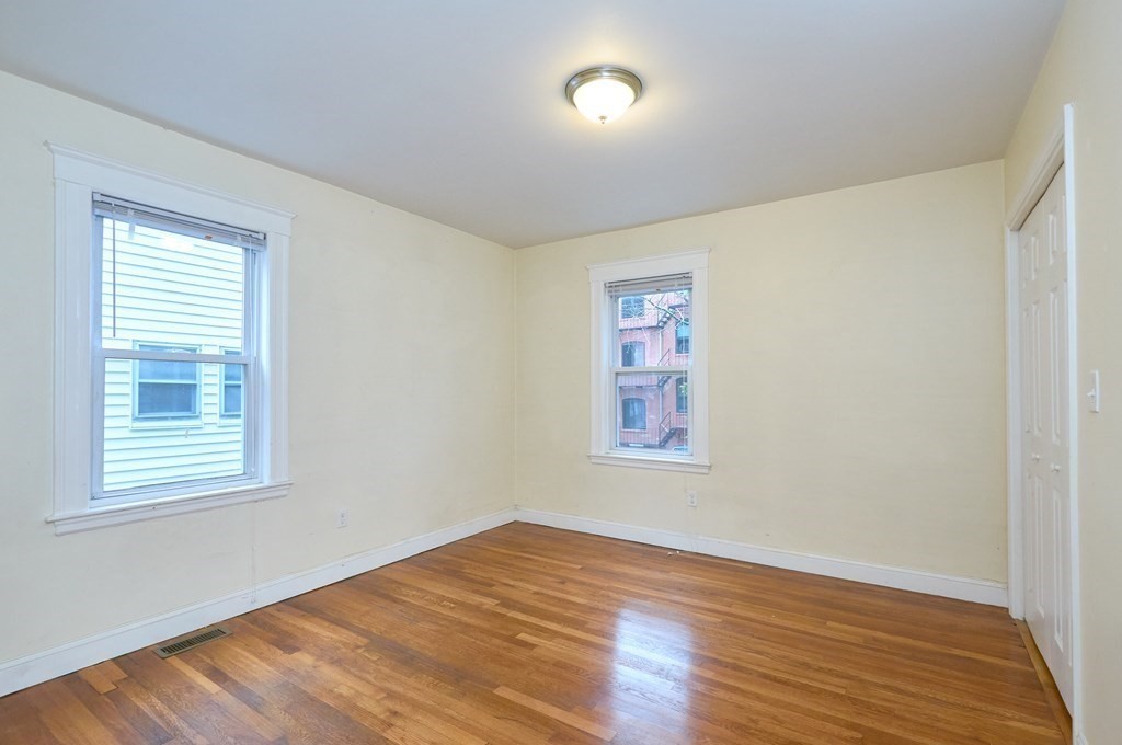 4 bed, 2 bath apartment for rent at 9 Mission St Unit 1, Mission Hill — photo 7 of 24