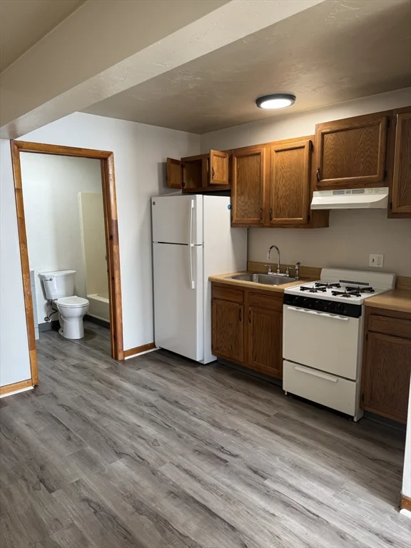 Studio bed, 1 bath apartment for rent at 9 Montello St Unit 8, Brockton — photo 1 of 7