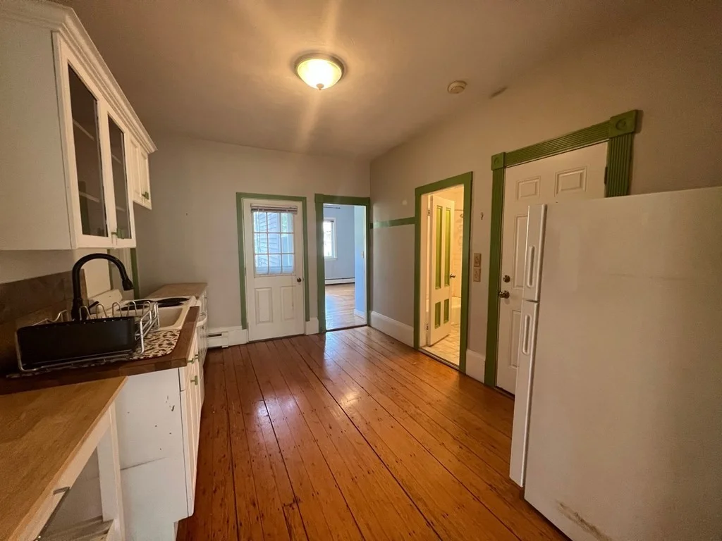 1 bed, 1 bath apartment for rent at 9 Monument Ave Unit 2, Charlestown — photo 4 of 11