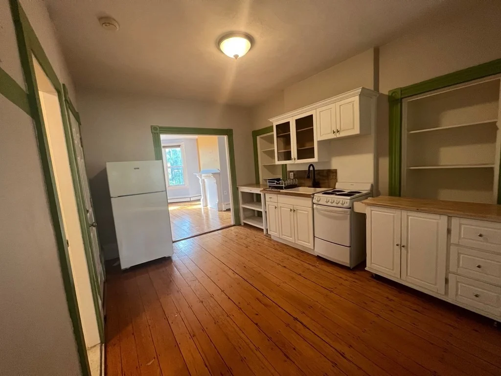 1 bed, 1 bath apartment for rent at 9 Monument Ave Unit 2, Charlestown — photo 5 of 11