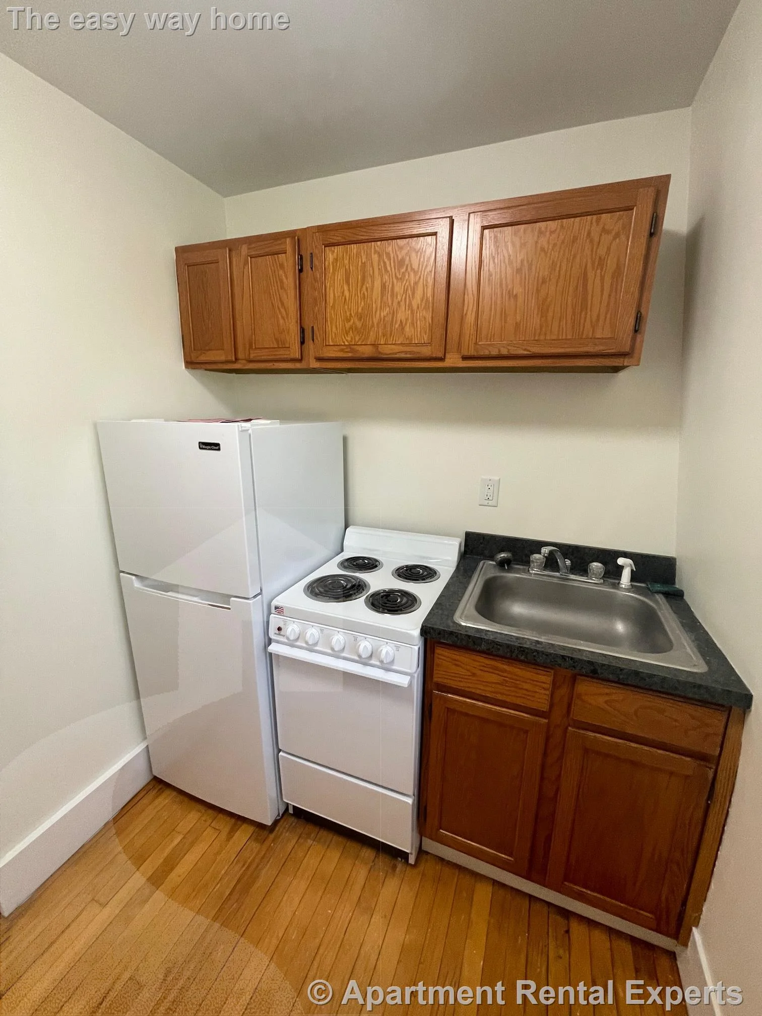 1 bed, 1 bath apartment for rent at 9 Moore St Unit 2, Teele Square — photo 3 of 9