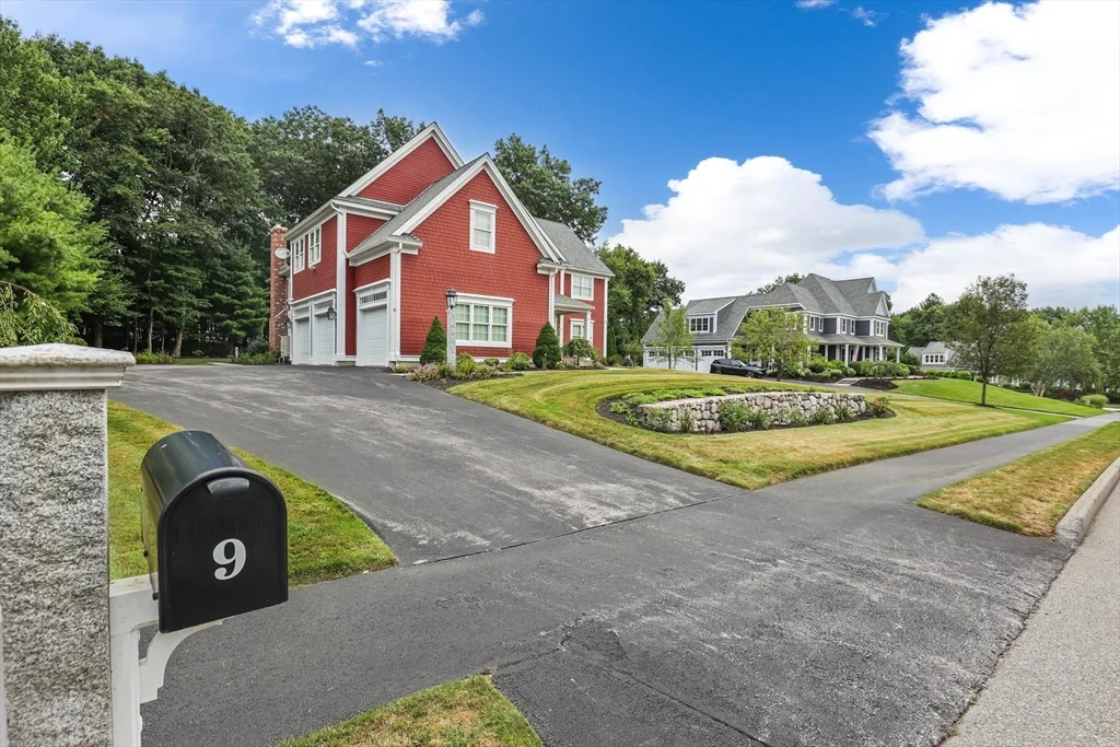 4 bed, 3 bath apartment for rent at 9 Morningside Dr, Shrewsbury — photo 3 of 42