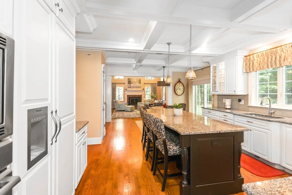 4 bed, 3 bath apartment for rent at 9 Morningside Dr, Shrewsbury — photo 16 of 42
