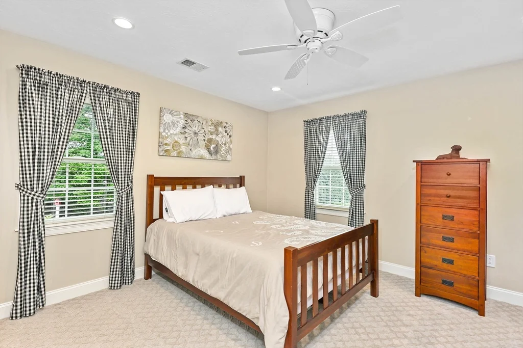 4 bed, 3 bath apartment for rent at 9 Morningside Dr, Shrewsbury — photo 29 of 42