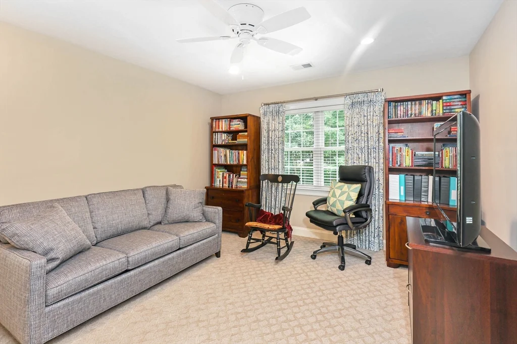4 bed, 3 bath apartment for rent at 9 Morningside Dr, Shrewsbury — photo 31 of 42