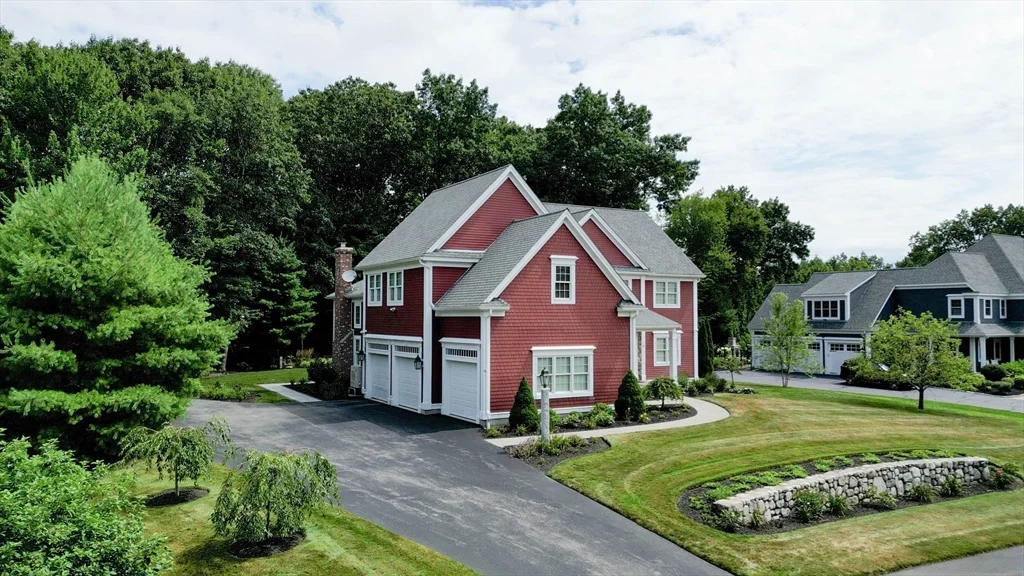 4 bed, 3 bath apartment for rent at 9 Morningside Dr, Shrewsbury — photo 2 of 42