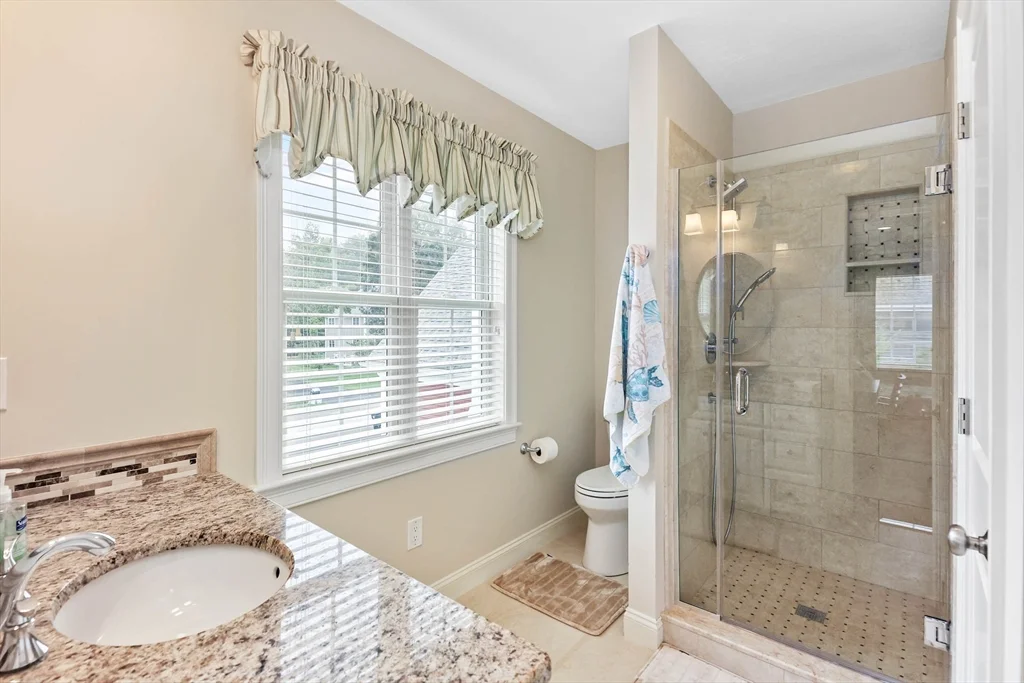 4 bed, 3 bath apartment for rent at 9 Morningside Dr, Shrewsbury — photo 28 of 42