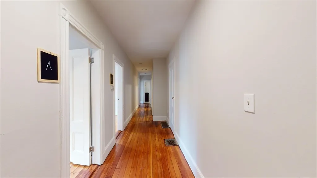4 bed, 1 bath apartment for rent at 9 Mount Pleasant Unit 1, Boston — photo 4 of 10