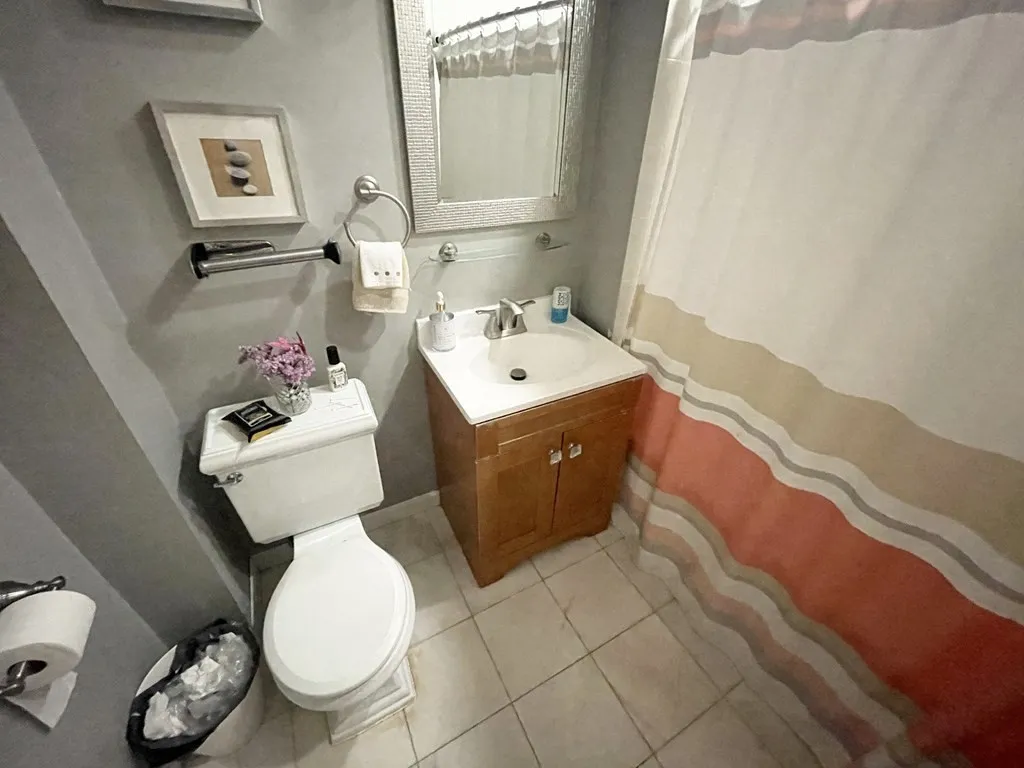 5 bed, 1 bath apartment for rent at 9 Mount Pleasant Unit 3, Boston — photo 17 of 19