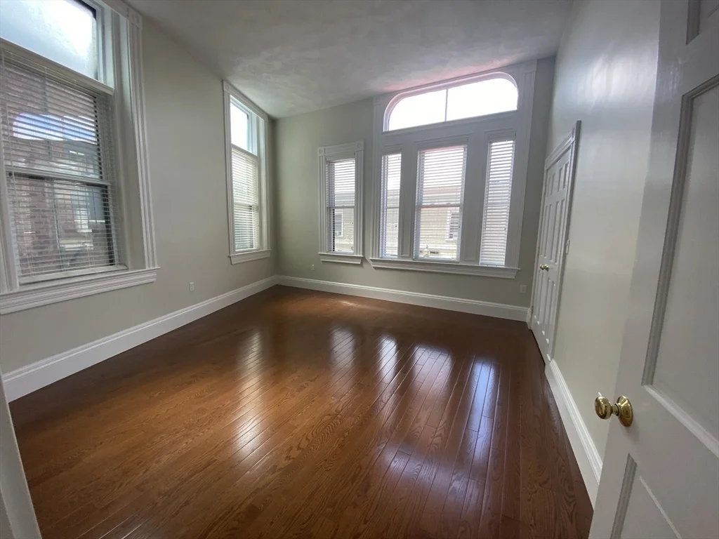 3 bed, 2 bath apartment for rent at 9 Mount Vernon St Unit A, Winchester — photo 7 of 16