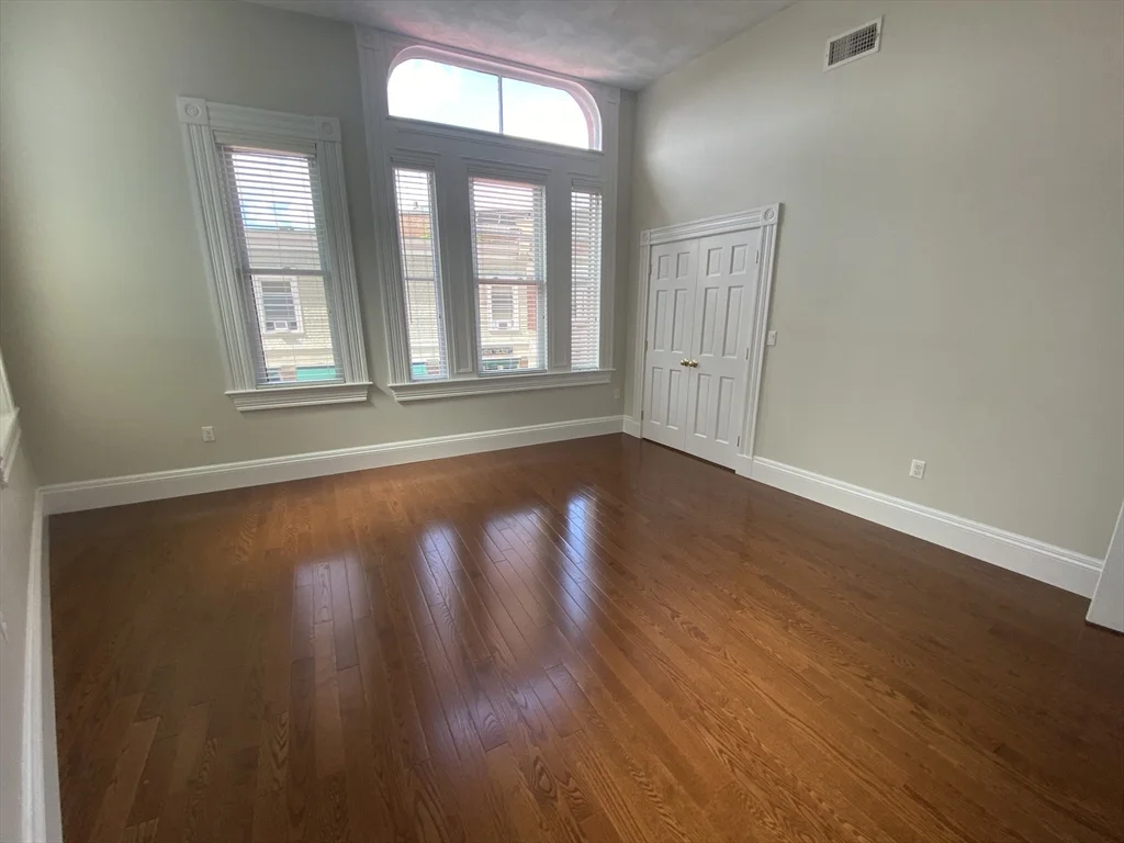 3 bed, 2 bath apartment for rent at 9 Mount Vernon St Unit A, Winchester — photo 8 of 16