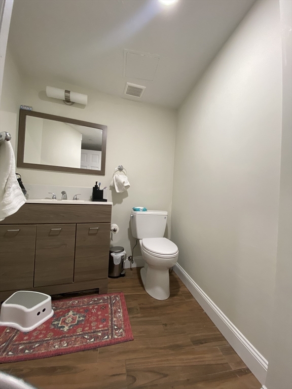 3 bed, 2 bath apartment for rent at 9 Mount Vernon St Unit C, Winchester — photo 18 of 19