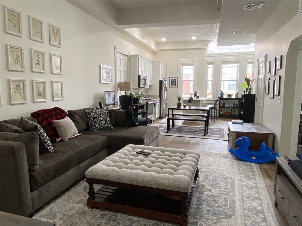 3 bed, 2 bath apartment for rent at 9 Mount Vernon St Unit C, Winchester — photo 7 of 19