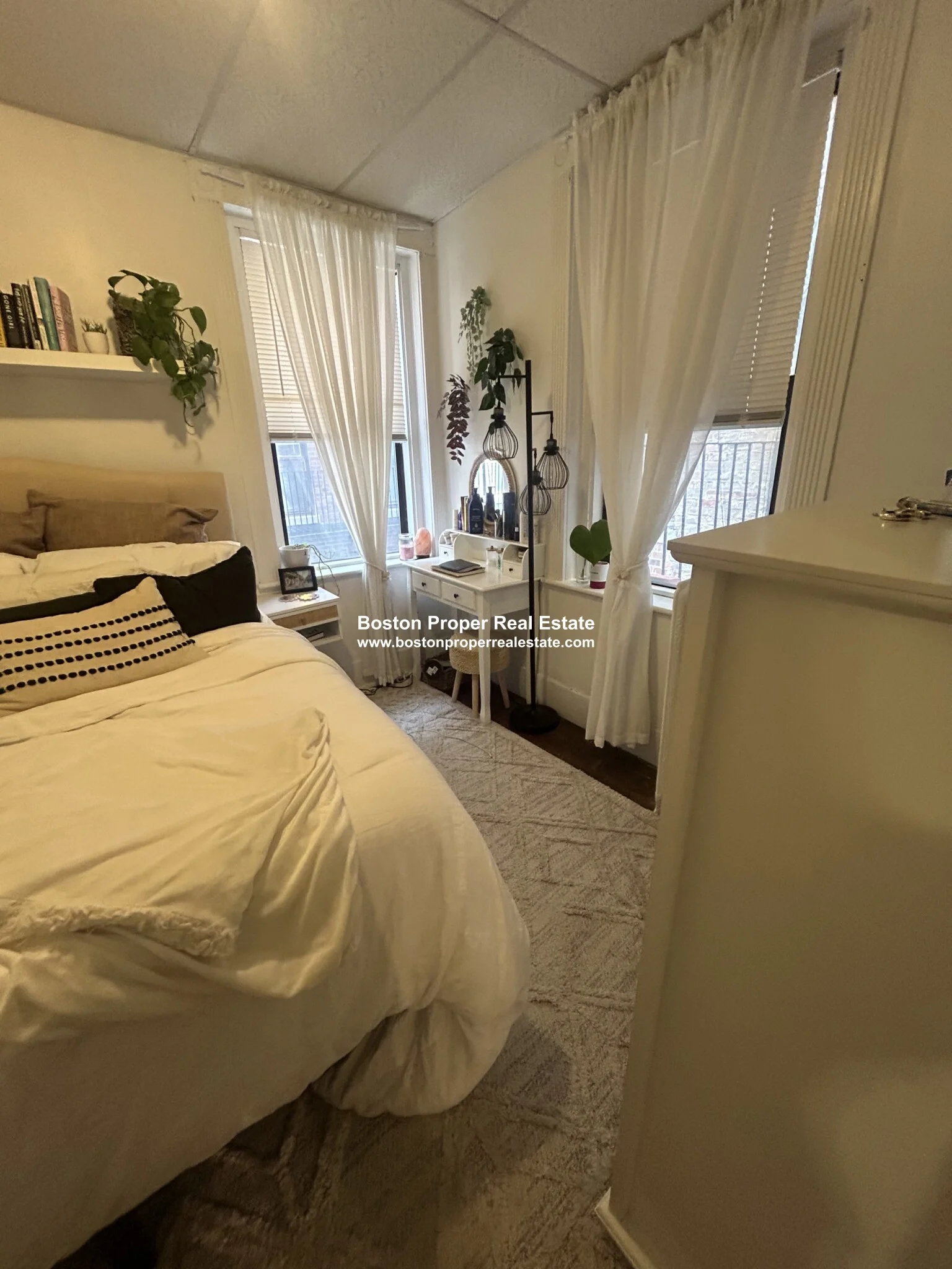 2 bed, 1 bath apartment for rent at 9 Myrtle St Unit 4, Beacon Hill — photo 9 of 10
