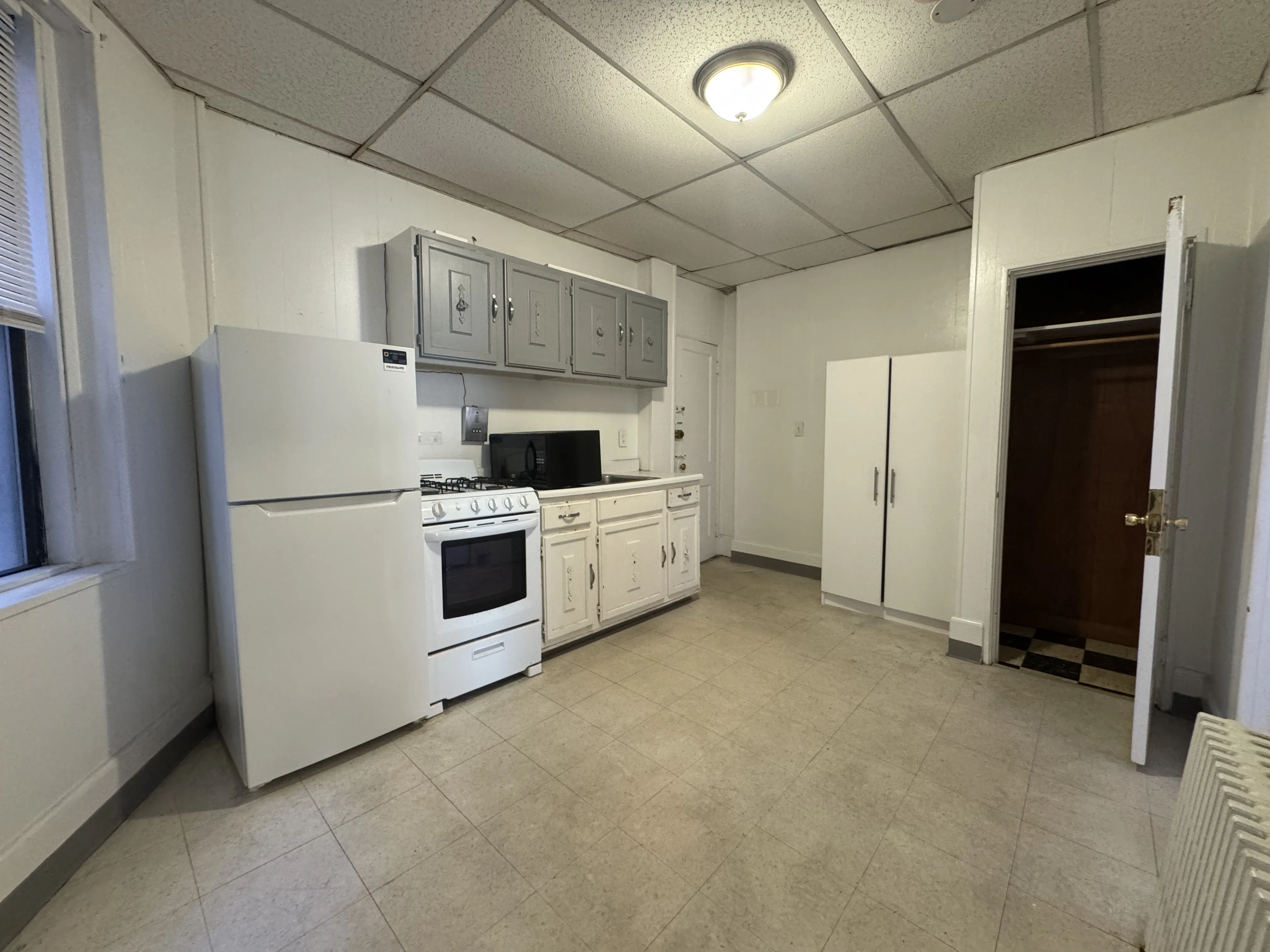 2 bed, 1 bath apartment for rent at 9 Myrtle St Unit 4, Beacon Hill