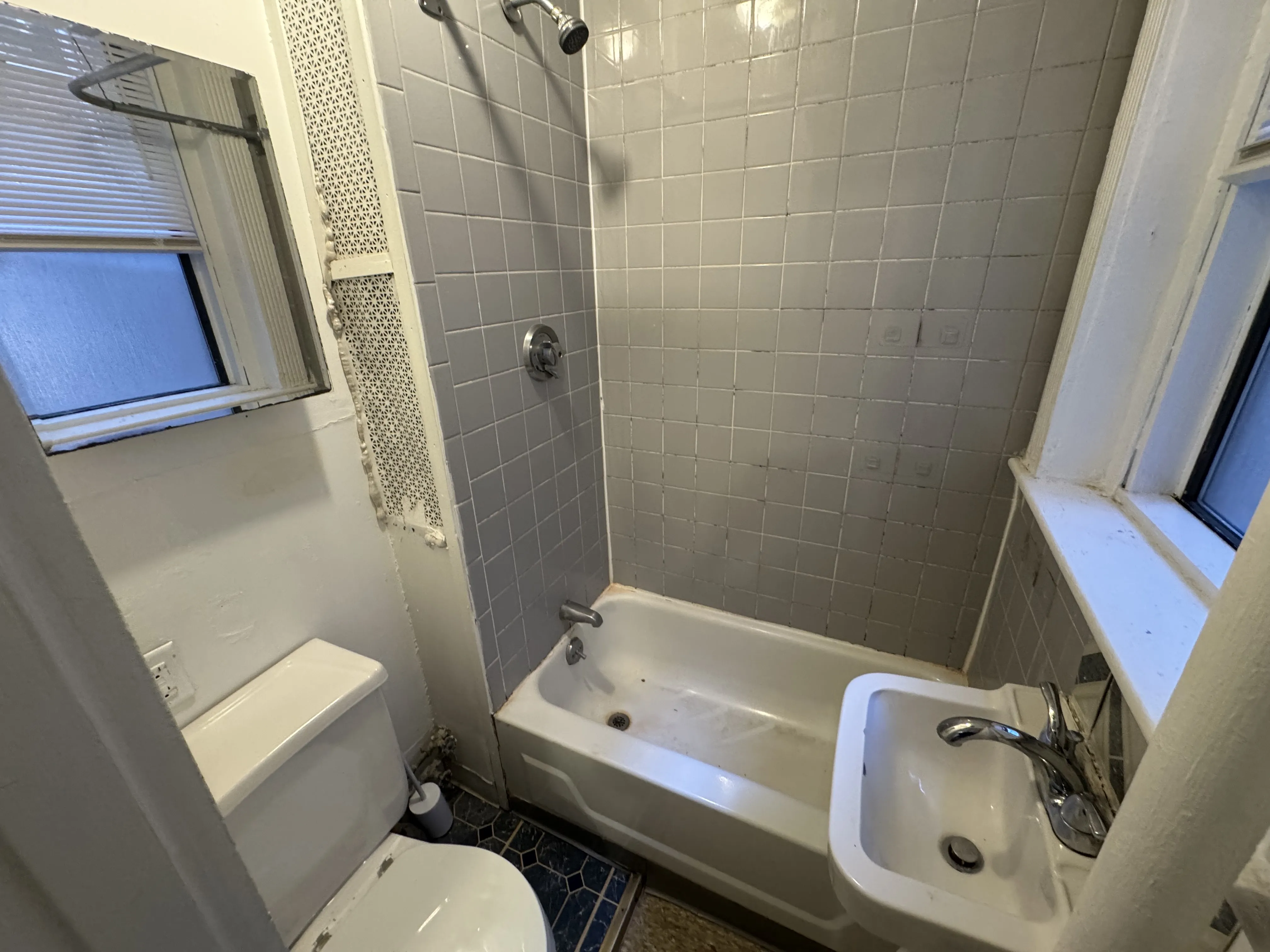 2 bed, 1 bath apartment for rent at 9 Myrtle St Unit 4, Beacon Hill — photo 8 of 9
