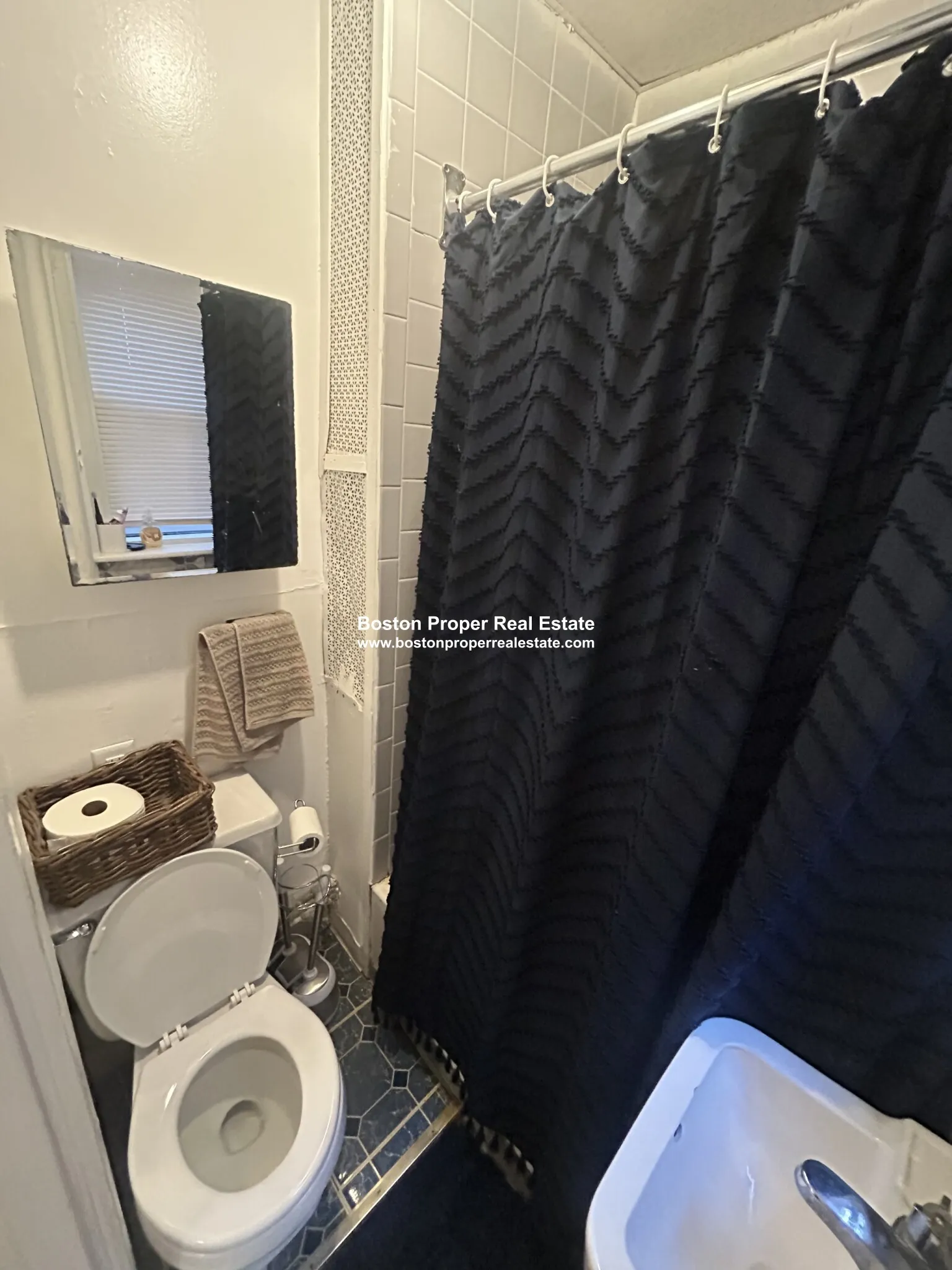 2 bed, 1 bath apartment for rent at 9 Myrtle St Unit 4, Beacon Hill — photo 4 of 10