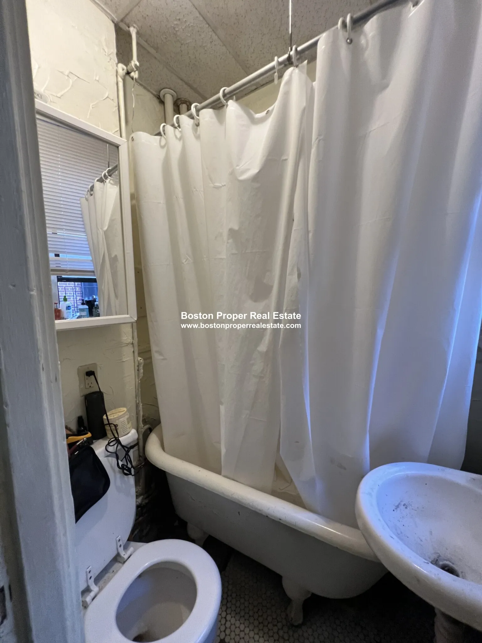 2 bed, 1 bath apartment for rent at 9 Myrtle St Unit 8, Beacon Hill — photo 5 of 6