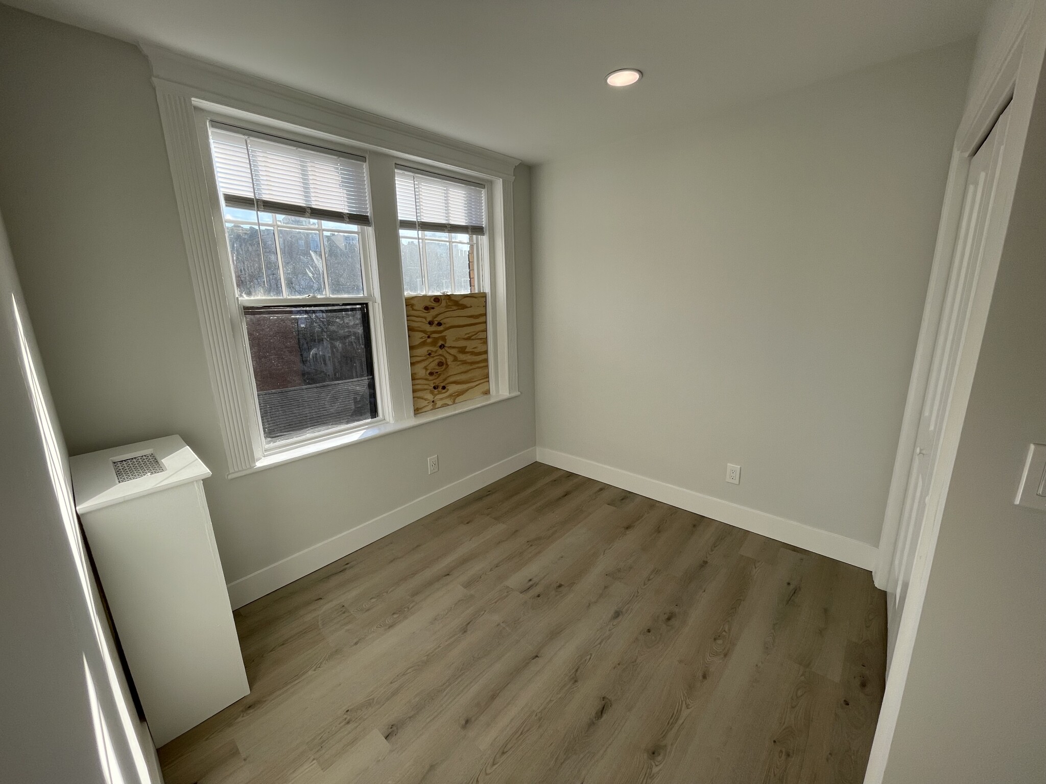 2 bed, 1 bath apartment for rent at 9 Myrtle St Unit 9, Beacon Hill — photo 5 of 10
