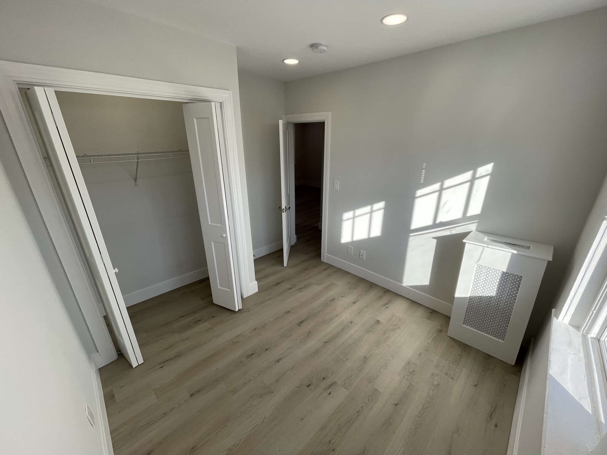 2 bed, 1 bath apartment for rent at 9 Myrtle St Unit 9, Beacon Hill — photo 6 of 10