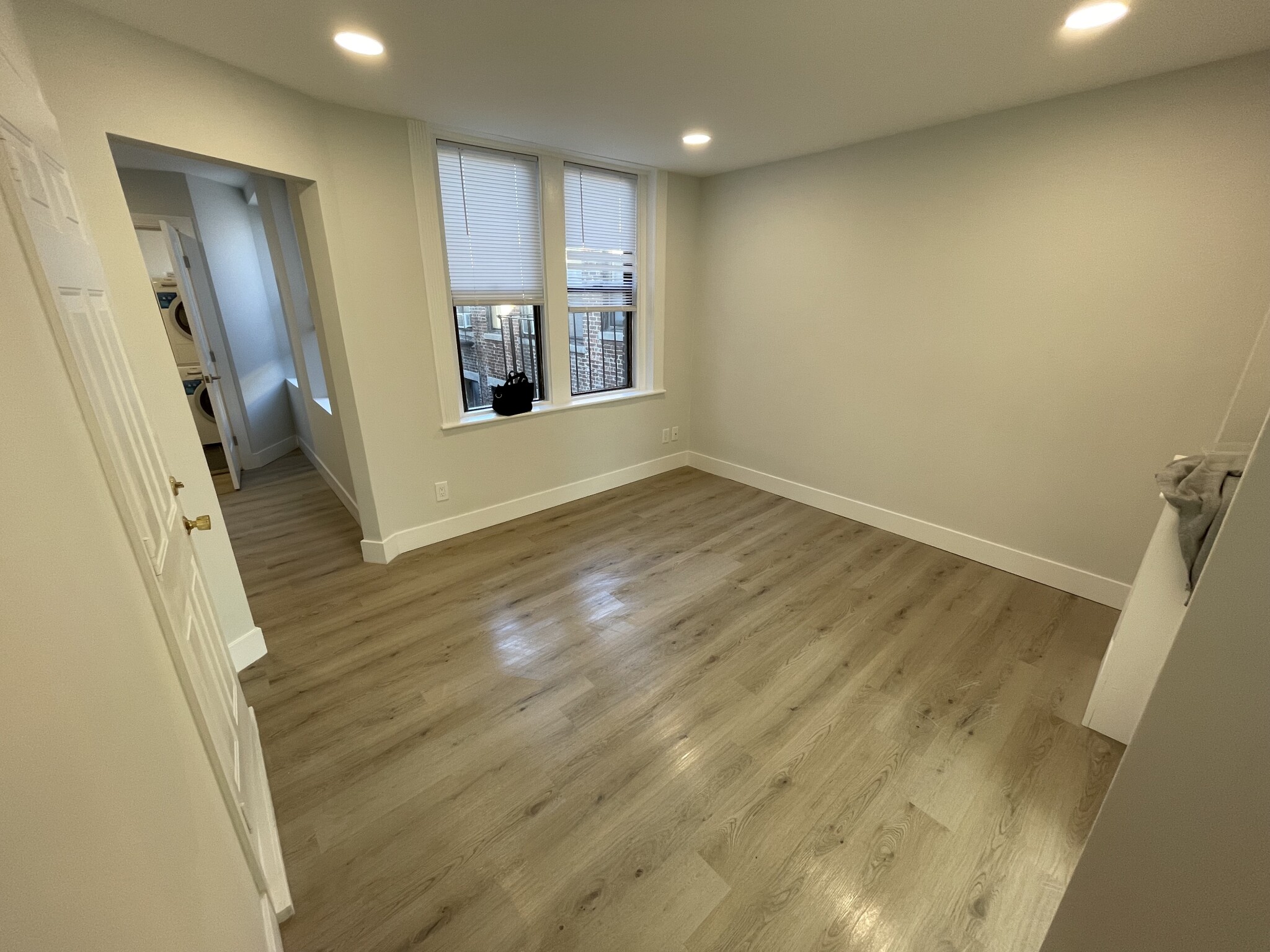 2 bed, 1 bath apartment for rent at 9 Myrtle St Unit 9, Beacon Hill — photo 3 of 10