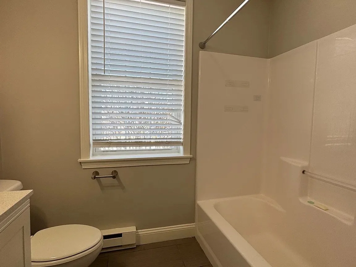 Studio bed, 1 bath apartment for rent at 9 Needhams Landing Rd Unit 104, Lynn — photo 5 of 10