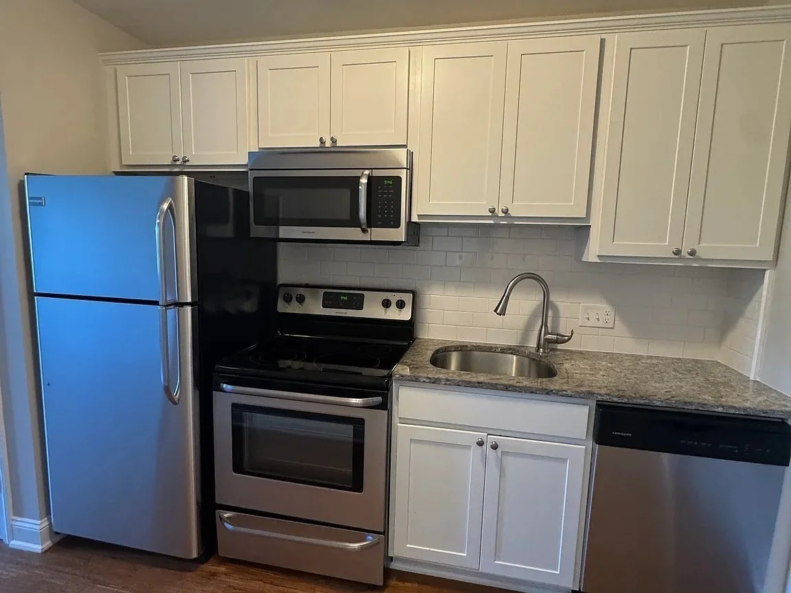 Studio bed, 1 bath apartment for rent at 9 Needhams Landing Rd Unit 104, Lynn — photo 1 of 10