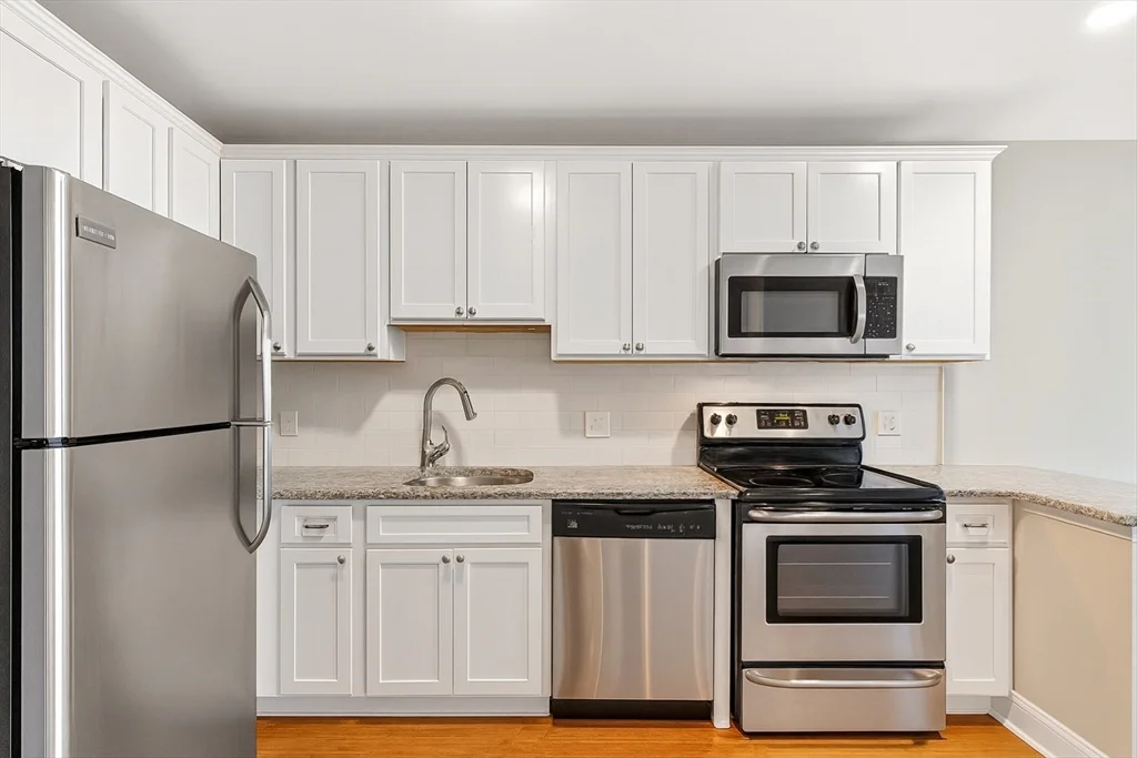 Studio bed, 1 bath apartment for rent at 9 Needhams Landing Rd Unit 107, Lynn — photo 4 of 5