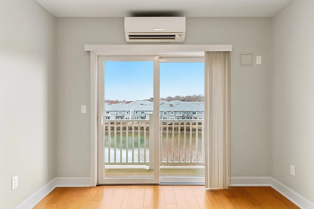 Studio bed, 1 bath apartment for rent at 9 Needhams Landing Rd Unit 107, Lynn — photo 3 of 5