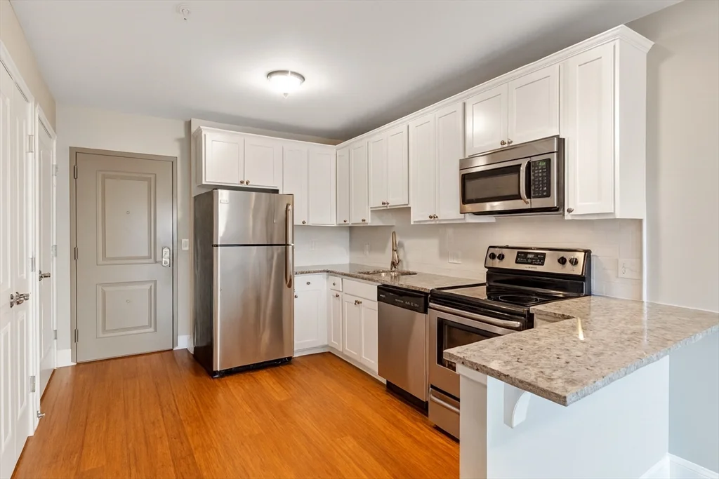 Studio bed, 1 bath apartment for rent at 9 Needhams Landing Rd Unit 107, Lynn — photo 1 of 5