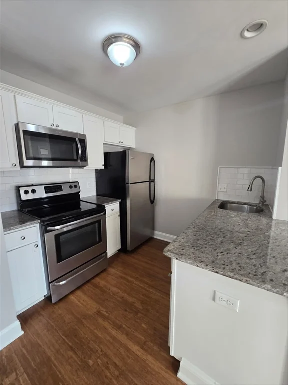 1 bed, 1 bath apartment for rent at 9 Needhams Landing Rd Unit 404, Lynn