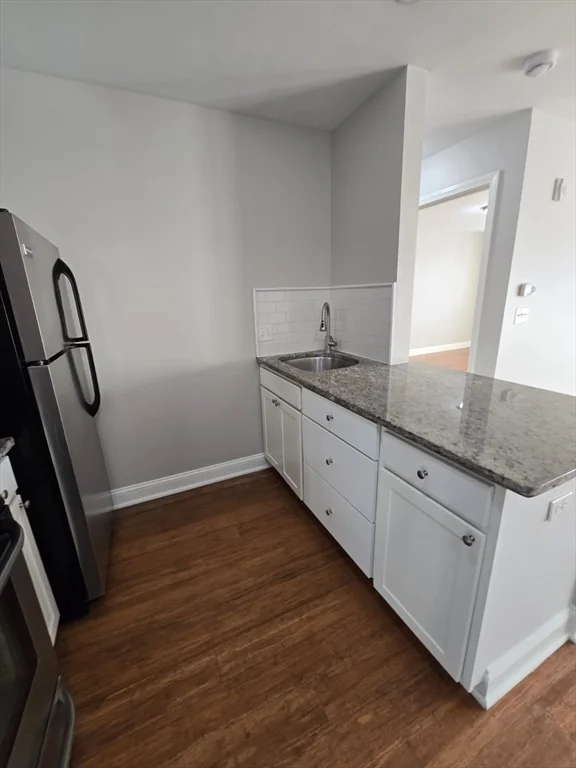 1 bed, 1 bath apartment for rent at 9 Needhams Landing Rd Unit 404, Lynn — photo 3 of 20