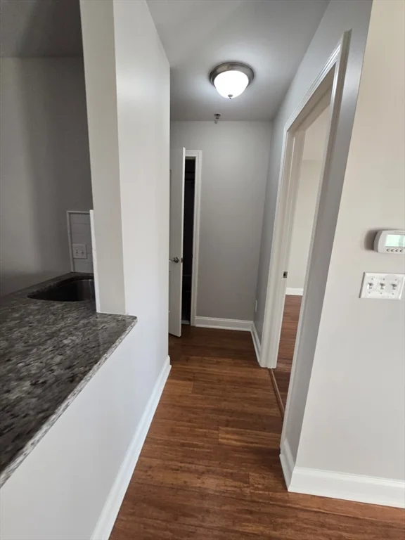 1 bed, 1 bath apartment for rent at 9 Needhams Landing Rd Unit 404, Lynn — photo 5 of 20