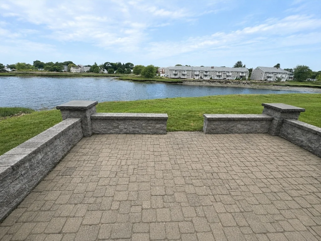 2 bed, 1 bath apartment for rent at 9 Needhams Landing Rd Unit 9A, Lynn — photo 6 of 6