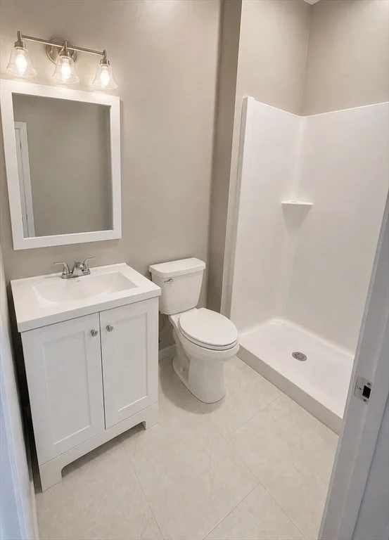 2 bed, 1 bath apartment for rent at 9 Needhams Landing Rd Unit 9A, Lynn — photo 3 of 6